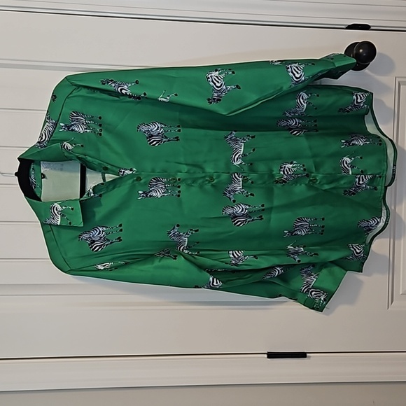 Green Zebra Button Down Size XL - Picture 2 of 7